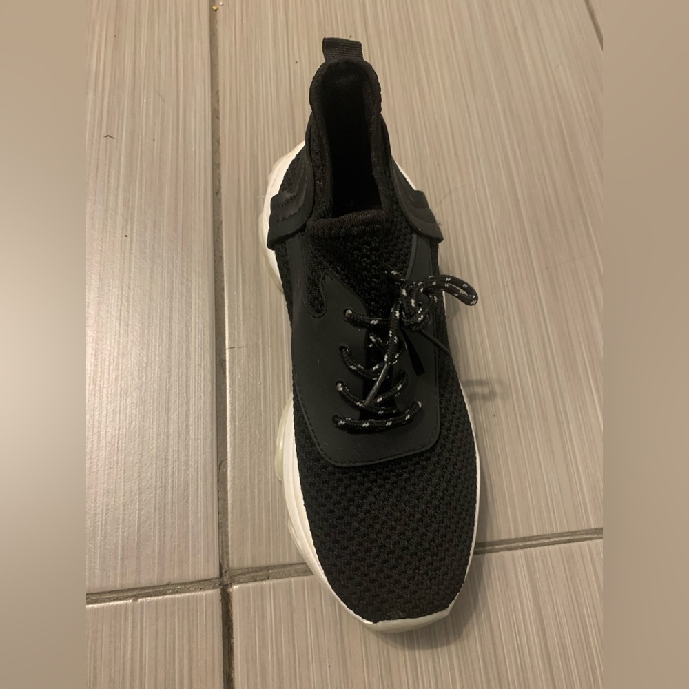 Cute 90s Style Shoe